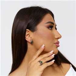 Комплект ювелирной бижутерии коллекция "Дубай",серьги и кольцо, вставка: блестящие прозрачные фианиты и камень зеленого цвета, р-р 17, арт.215.224-17