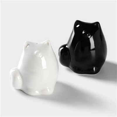 Набор фарфоровый для специй на бамбуковой подставке BellaTenero «Котики», 3 предмета: солонка, перечница, подставка, белый, чёрный