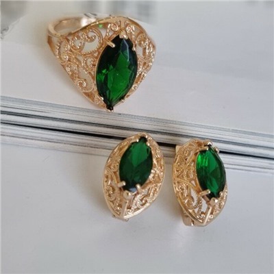 Комплект ювелирной бижутерии коллекция "Дубай" серьги и кольцо, покрытие: позолота, вставка: камень, цвет: зеленый, р-р 18,5, 7602, арт.216.359-18,5
