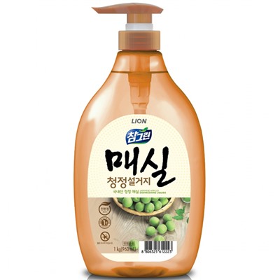 LION CHARM Green Средство для мытья посуды, овощей и фруктов (Японский абрикос) 1000 г