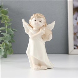 Фигурка керамика «Ангелочек с сердечком в руках», 6.5×4.5×11.5 см