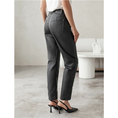 Брюки mom fit из эластичного хлопка с покрытием под кожу