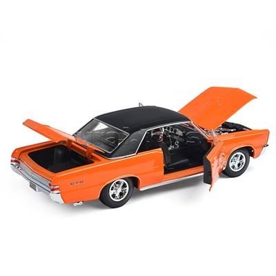 Машинка die-cast  1965 Pontiac GTO, 1:18, оранжевая, открывающиеся двери