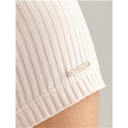 Футболка из фактурного трикотажа в рубчик