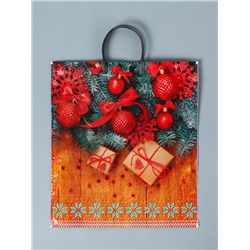 Пакет новогодний «Шарики на деревянном», полиэтиленовый с пластиковой ручкой, 44×40 см