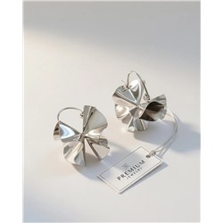 Стильные серьги