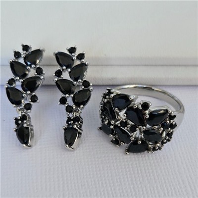 Комплект ювелирная бижутерия серьги и кольцо 19 р, покрытие: посеребрение, вставка: фианиты, цвет: черный, арт.313.039-19