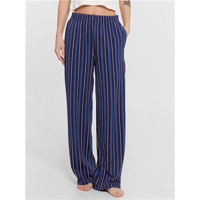 КОМПЛЕКТ ЖЕНСКИЙ (ФУТБОЛКА, БРЮКИ) 592588