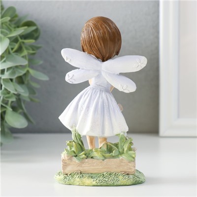 Фигурка полистоун «Малышка в сиреневом платье с крыльями, с леечкой», 7.5×5×13 см