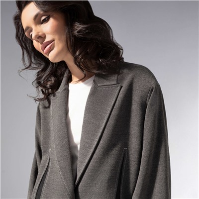 Жакет с контрастными швами, Решительный ход