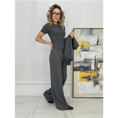 Костюм тройка