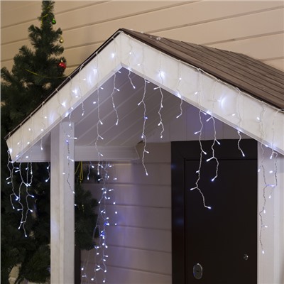 УЦЕНКА Гирлянда «Бахрома» 4×0.6 м, IP44, прозрачная нить, 180 LED, свечение белое, мерцание белым, 220 В