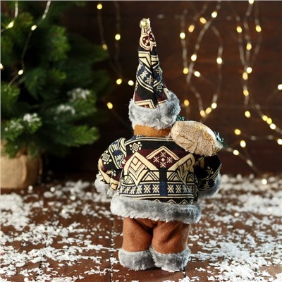 Дед Мороз под ёлку «Зимнее волшебство. Новогодняя игрушка с подарками» двигается, 24 см, серый