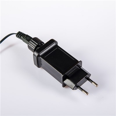 Ёлка светодиодная «Пучок радужный» 60 см, диаметр нижнего яруса 35 см, 55 ПВХ веток, мигание, свечение мульти