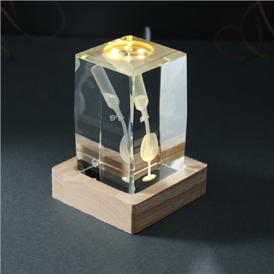 Фигурка светящаяся стекло «Прямоугольник. Бокал и вино», подставка дерево, USB, 7×7×10