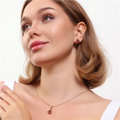 Комплект ювелирная бижутерия коллекция  "Дубай" серьги и кулон, покрытие: позолота, вставка: фианиты, цвет: красный, арт.215.430