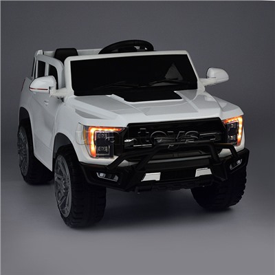 Электромобиль "Городской гигант" на аккумуляторе, с р/у управлением, в коробке (белый)