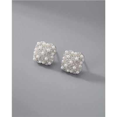 Стильные серьги