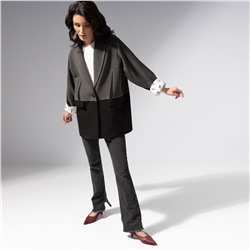 Жакет с контрастными швами, Решительный ход