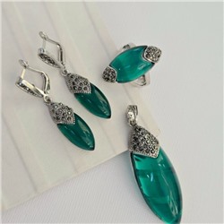 Комплект ювелирной бижутерии коллекция "Дубай" серьги, кулон и кольцо 20 р, покрытие посеребрение, вставка: пластик и марказиты, цвет: зеленый и графитовый, арт.314.980-20