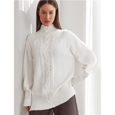 Свитер фактурной вязки с узором косы