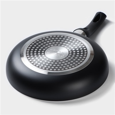 Сковорода Доляна Basic, d=22 см, пластиковая ручка, антипригарное покрытие, индукция, чёрная