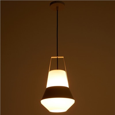 Светильник BayerLux 1653/1WT E27 40 Вт белый 25×26×40-135 см