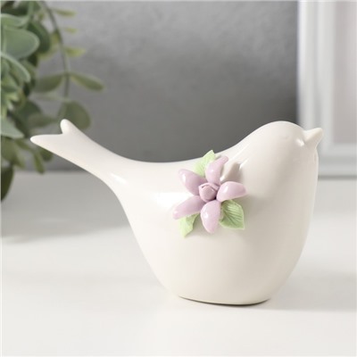 Фигурка керамика «Птичка белая с сиреневым цветком», 12.4×5×6.7 см