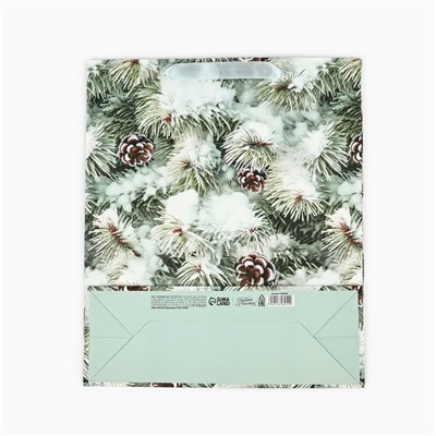 Пакет подарочный новогодний ламинированный «Зимняя ель», M 26×30×9 см