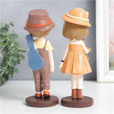 Фигурка полистоун «Мальчик с гитарой или Девочка с мишкой и в шляпке», 6×6×18.5 см, МИКС