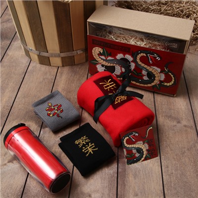 Набор подарочный «Snake» плед, носки (2 пары), термостакан