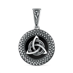 Подвеска-оберег из чернёного серебра с чёрным агатом - Триксель (Солнечный символ, отображающий движение солнца в трех стадиях: восход, зенит, закат. Символ равновесия с природой, которое дает спокойс 925 пробы 4102052 Триксель