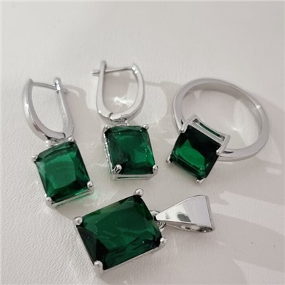 Комплект ювелирной бижутерии коллекция "Дубай" серьги, кулон и кольцо 17 р покрытие посеребрение, вставка: стекло, цвет: зеленый, арт.215.588-17