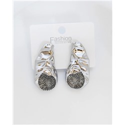 Стильные серьги