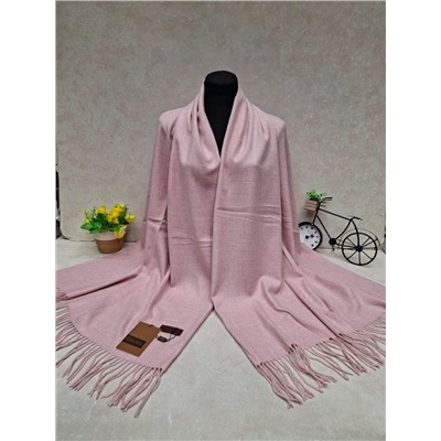 Тёплый палантин, цвет нежно розовый