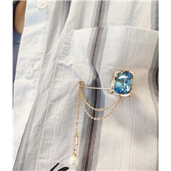 Брошь с кристаллами Swarovski