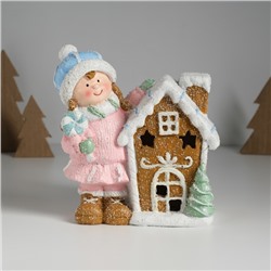 Фигурка светящаяся «Малышка в розовом наряде у пряничного домика», керамика, 15×8×16 см