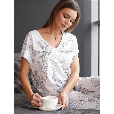 Свободная футболка с V-вырезом и цельнокроеным рукавом из 100% хлопка с принтом