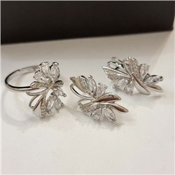 Комплект ювелирная бижутерия, серьги и кольцо посеребрение, камни цвет белый, р-р 18, 76168, арт.414.400-18