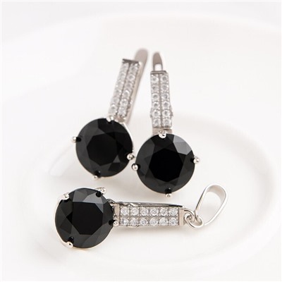 Комплект ювелирной бижутерии коллекция "Дубай" серьги и кулон, покрытие посеребрение, вставка: фианиты и цирконы, цвет: черный и прозрачный, арт.414.012