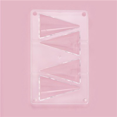 Форма для конфет и шоколада «Большой конус», 20×12×2.5 см, 4 ячейки 8×5×2.2 см, прозрачная