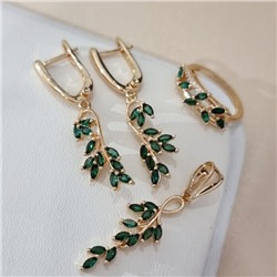 Комплект ювелирной бижутерии коллекция "Дубай" серьги, кулон и кольцо 19 р в форме веточки, покрытие позолота, вставка: фианиты и цирконы, цвет: зеленый и прозрачный, арт.217.493-19