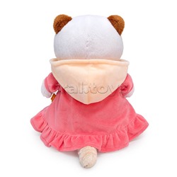 Кошка Ли-Ли в домашнем платье