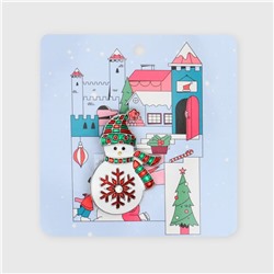 Брошь новогодняя «Снеговик» со снежинкой, цветная в серебре