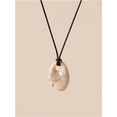 Кулон на шнурке