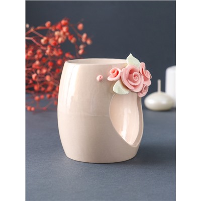 Аромалампа для эфирных масел «Сердце с розами», керамика, бежевая, 8×8×9 см