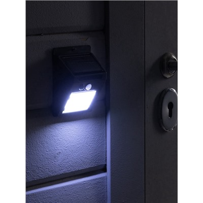 Садовый светильник, уличный, на солнечной батарее с датчиком движения, накладной, 30 LED, свечение белое