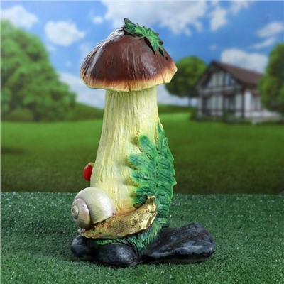 Садовая фигура из полистоуна «Гриб с ягодой и улиткой», 32.5×19×26 см