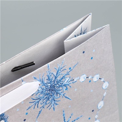 Пакет подарочный новогодний крафтовый «С Новым годом», M 26×30×9 см