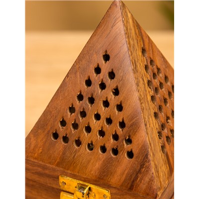 Подставка под благовония в форме пирамиды «Джали», 9×9×15.5 см, дерево шишам